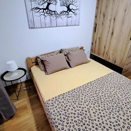 J&j דירה סקופיה